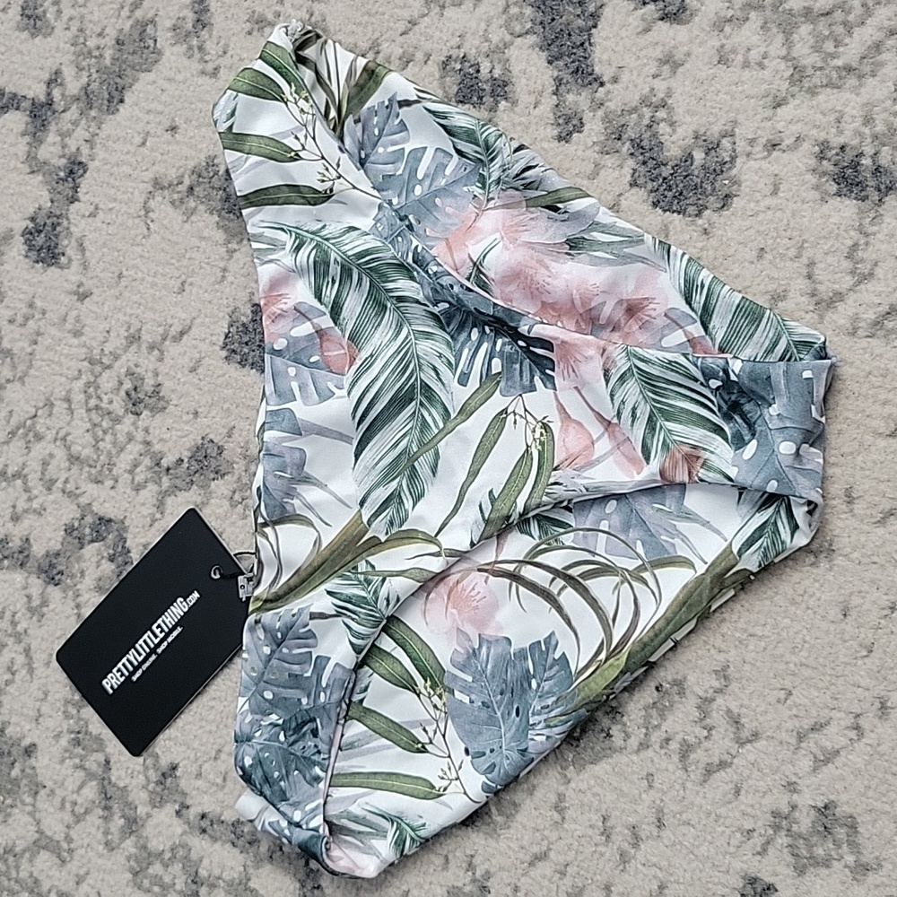 NWT Prettylittle Thing Bikini